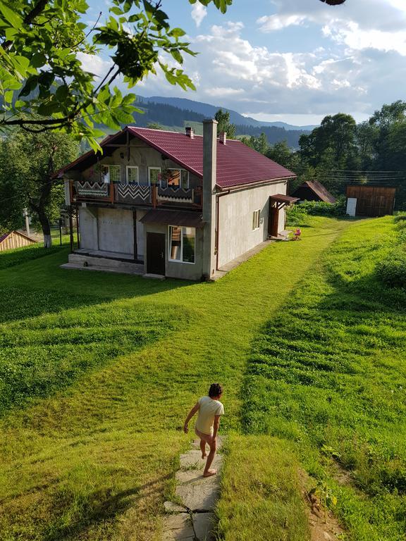 Pid Lisochkom * Verkhovyna